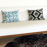 Coussin ikat soie bleu  40 x 50 cm - housse et insert coussin